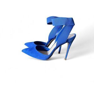Steve Madden Women’s high heels blue suede shoes Sz 6.5 Great Condition